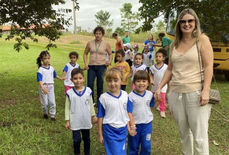 Crianças da rede municipal de Fartura visitam aldeia Tekoá-Porã em Itaporanga