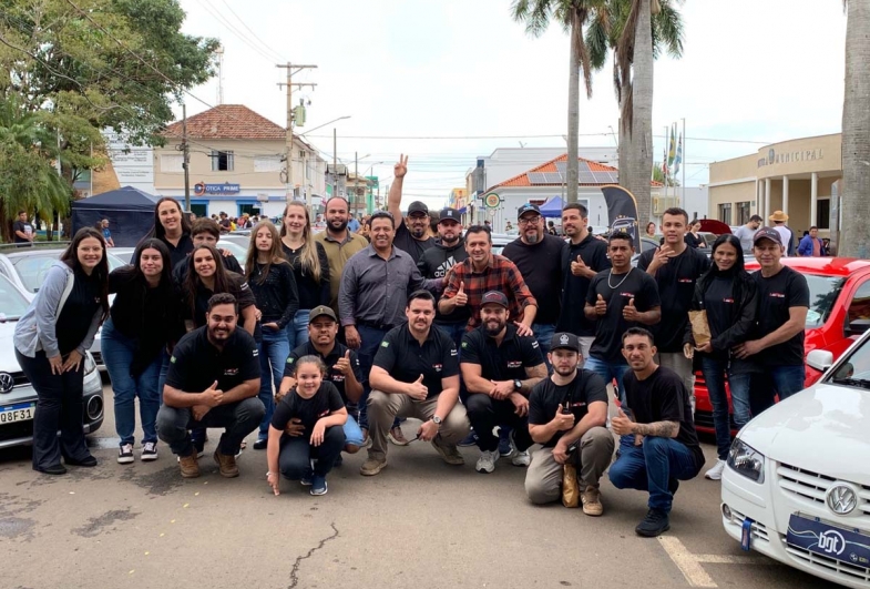 Encontro de Carros Low Style agita Taguaí em sua 3ª edição 