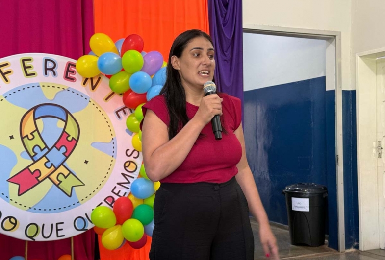 Enfermeira Iara Bitencourt abordou informações valiosas na palestra