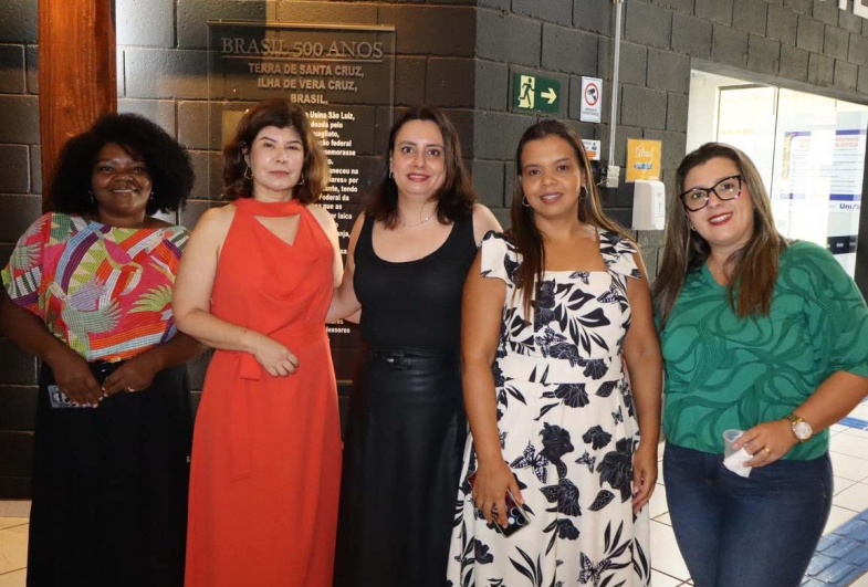 Bel, Elisângela, Juliana, Ariele e Vanisse