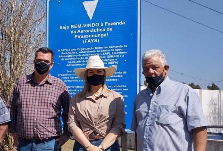 Aplefar participa de “Caravana do Leite” realizada no Estado