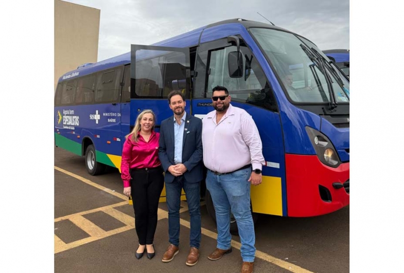 Prefeitura de Taquarituba conquista novo micro-ônibus adaptado para transporte de pacientes