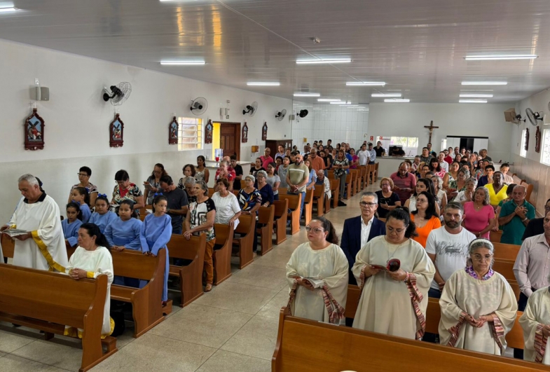 Sarutaiá celebra 65 anos com missa solene 