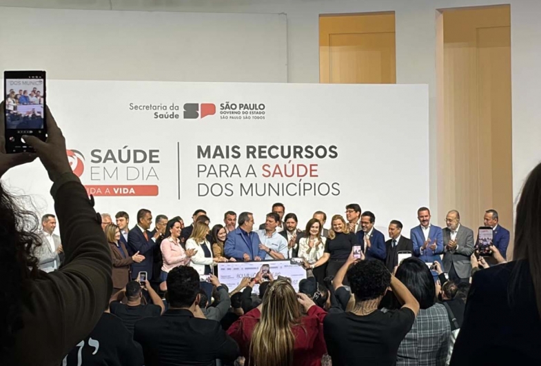 Autoridades e representantes de municípios paulistas acompanharam o anúncio  de novos investimentos para fortalecer a saúde pública em todo o estado