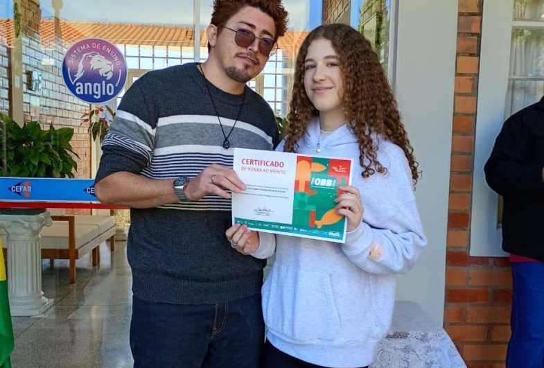 Maria Eduarda Pieszko Brazão Bueno; 2° colegial