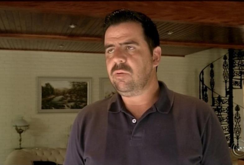 Prefeito sanciona lei que concede 13º e férias remuneradas a políticos 
