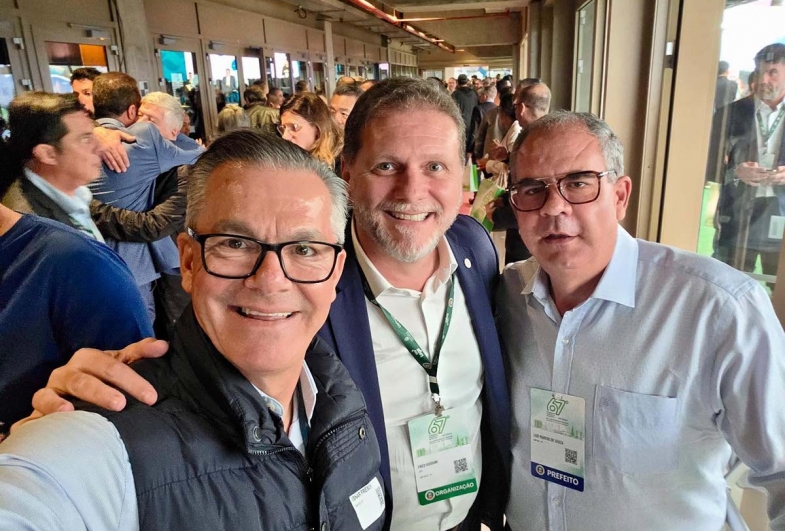 Isnar, Fred Guidoni (presidente da APM) e Marcão