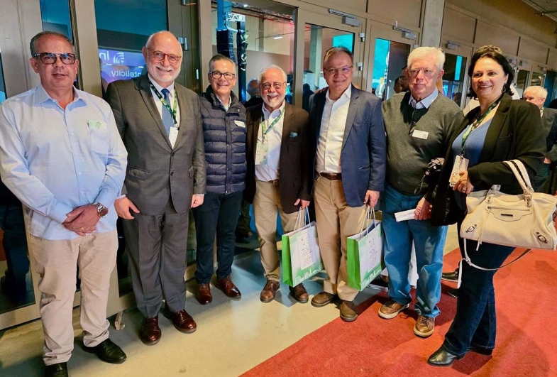 Marcão, secretário executivo de Justiça Raul Cristiano, Isnar Freschi, prefeito de Registro Samuel Moreira e deputado  estadual Dr. Milton Flávio posam para foto durante o evento