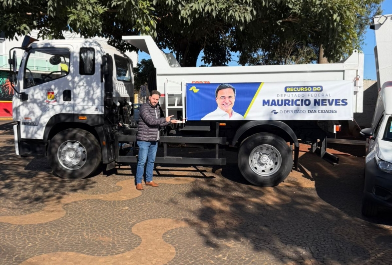 Emenda de R$ 500 mil do deputado Maurício Neves garante novo caminhão para Taquarituba