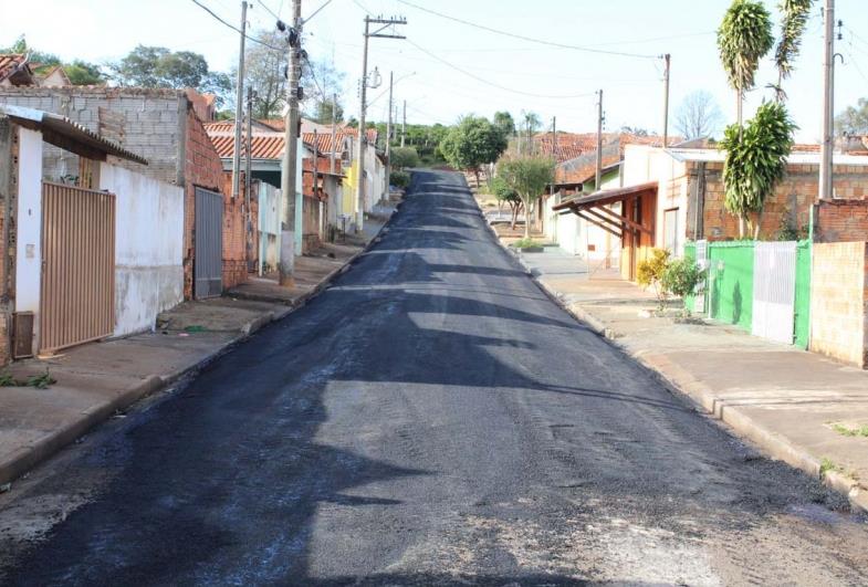 Vereador afirma que recape do Parque das Flores continua somente após as eleições