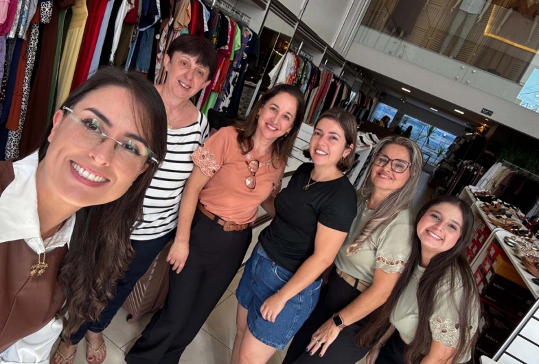 Jemima, Rita, Olinda, Emeline, Eva e Myrella