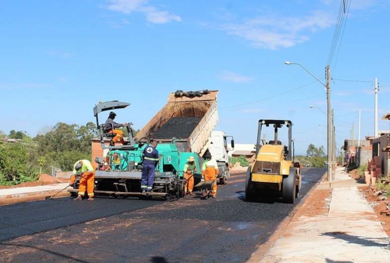 Começa a pavimentação de ruas do Jardim Califórnia