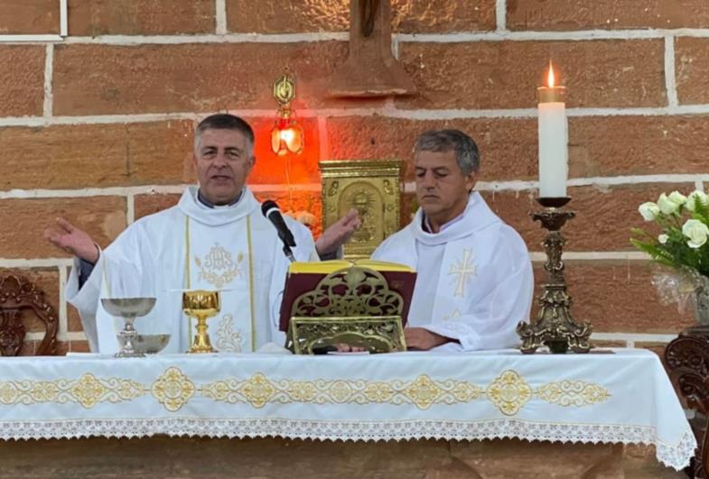 Sobrinho do saudoso Padre Bento de Queiroz celebra missa solene em Timburi 