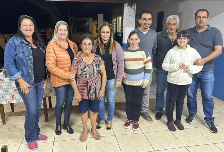 Jantar celebra o Dia das Mães no Centro de Convivência do Idoso