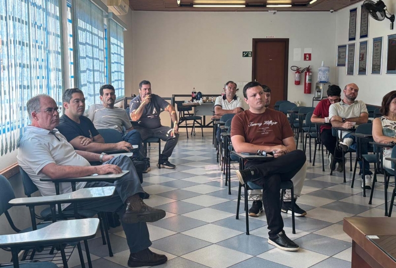 Encontro na sede da Acif promoveu diálogo entre o  poder público e empresários do setor gastronômico