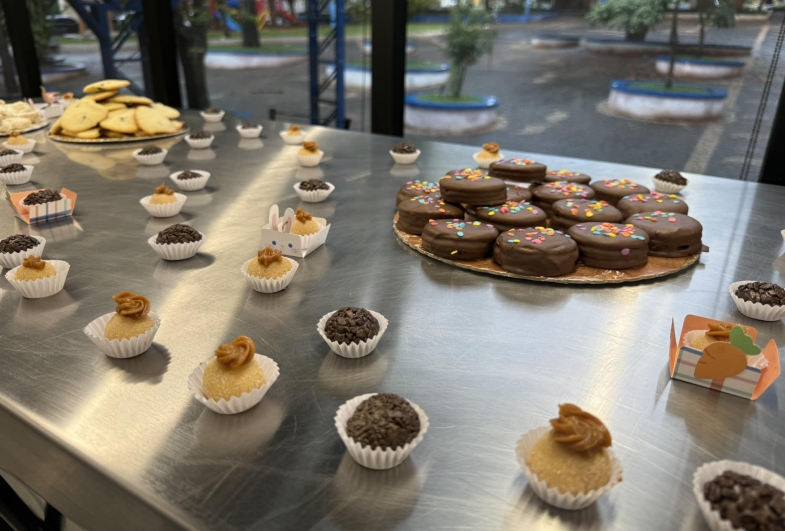 Foram produzidos mais de 13 tipos diferentes  de produtos temáticos de Páscoa