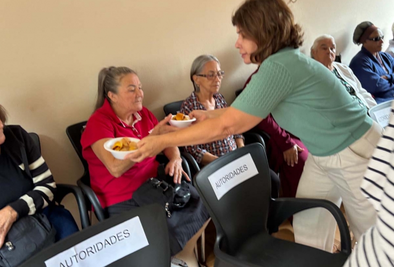 Foi servido um delicioso café durante a inauguração do Centro Dia do Idoso