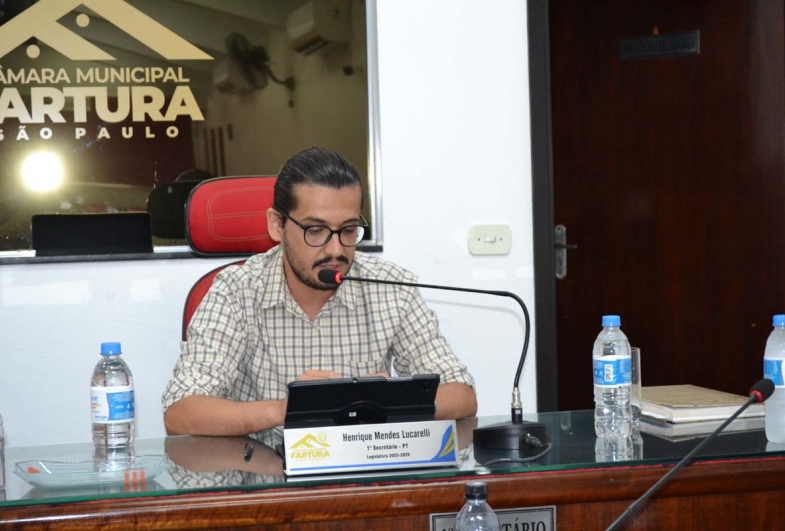 Professor Henrique presta contas de seu trabalho em março como vereador em Fartura
