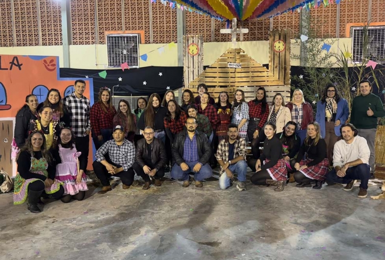 Festa Junina da rede municipal movimenta Timburi e reúne grande público no ginásio de esportes