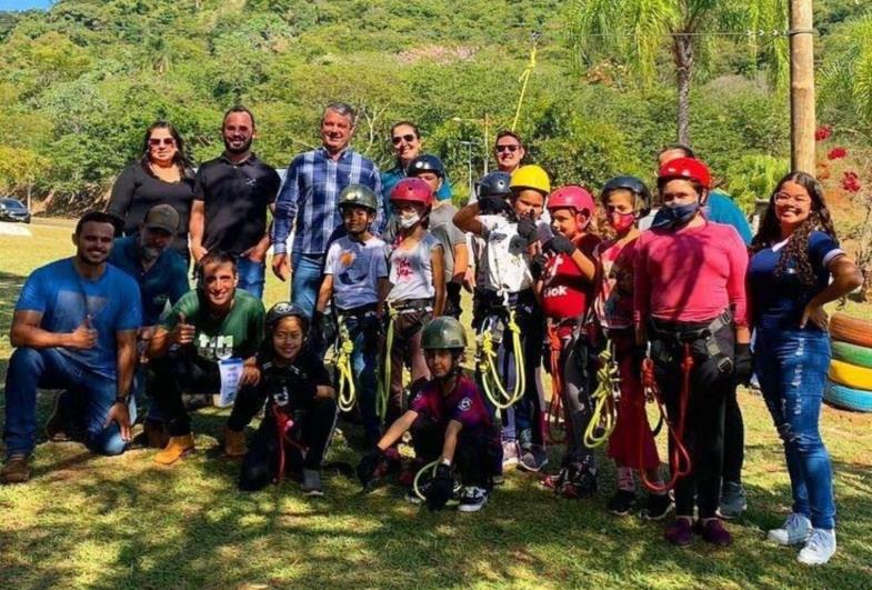 Crianças participam do projeto de Turismo Pedagógico Ambiental de Timburi