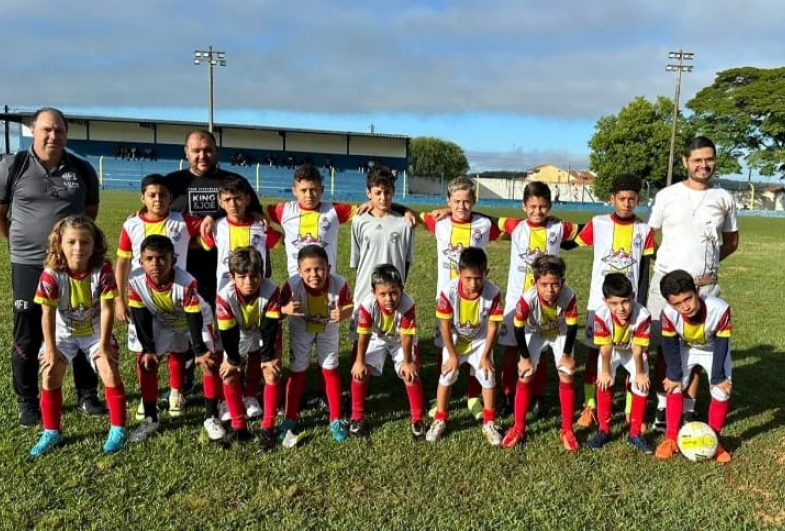 Escolinha de Futebol de Coronel Macedo participa de avaliação técnica da Ferroviária