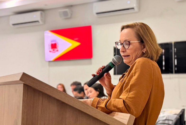 Presidente da Câmara de vereadores Edina Tonon