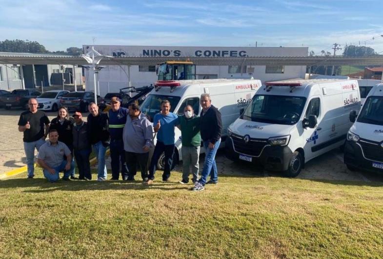 Veículos novos são expostos em Coronel Macedo