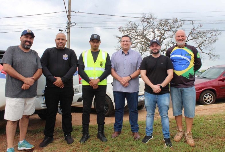 Autoridades com equipe de segurança que esteve dando apoio ao evento