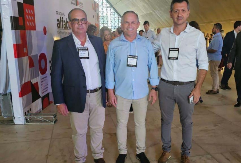Prefeito de Fartura, Marcão do Haras, prefeito de Taguaí, Edinho Fundão e vice-prefeito de Taguaí, Rafael Corona
