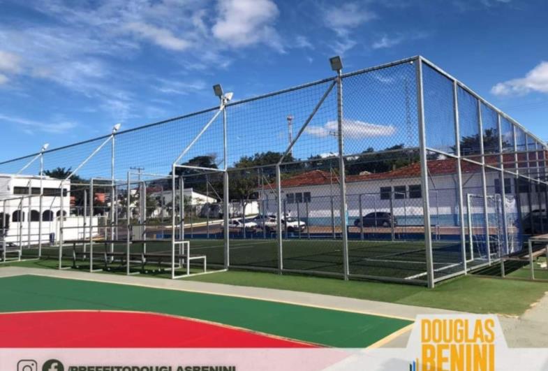 Prefeito Douglas realiza manutenção na “Areninha” em Itaporanga 