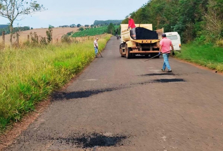 Via que liga á Barra Grande
