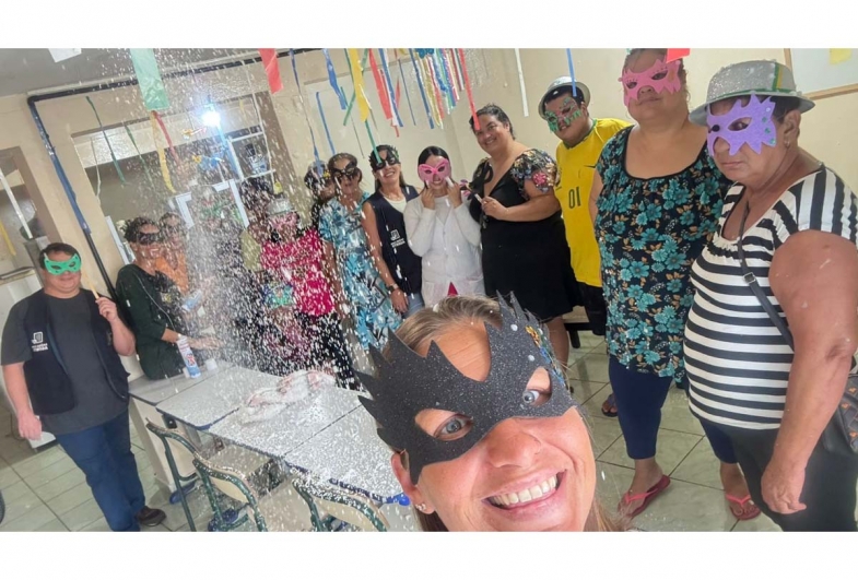 Grupo saúde da mente entra no clima de carnaval em Sarutaiá