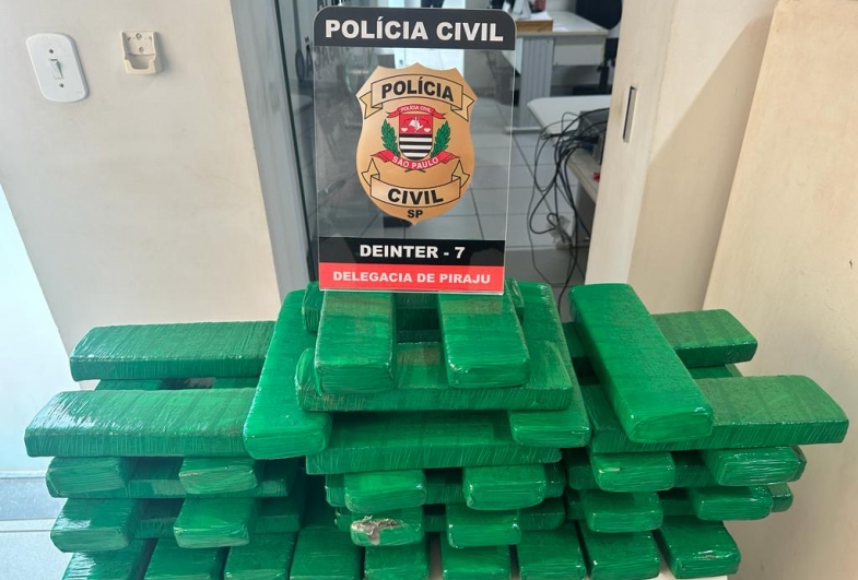 Polícia Civil descobre carregamento de 38 quilos de maconha em porta-malas de veículo em Piraju