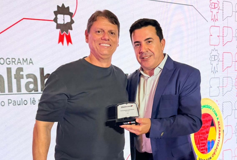 Educação de Timburi conquista Prêmio de Excelência no Estado