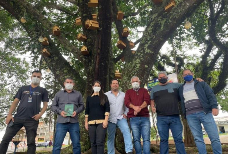 Prefeito Douglas Benini inaugura o “Projeto Passarinhar”