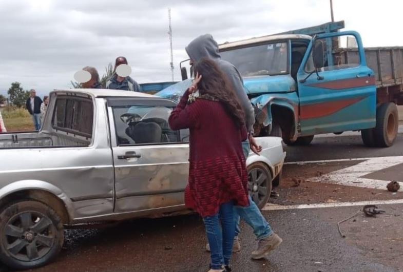 Colisão entre veículos deixa motorista em estado grave na SP-255 em Avaré