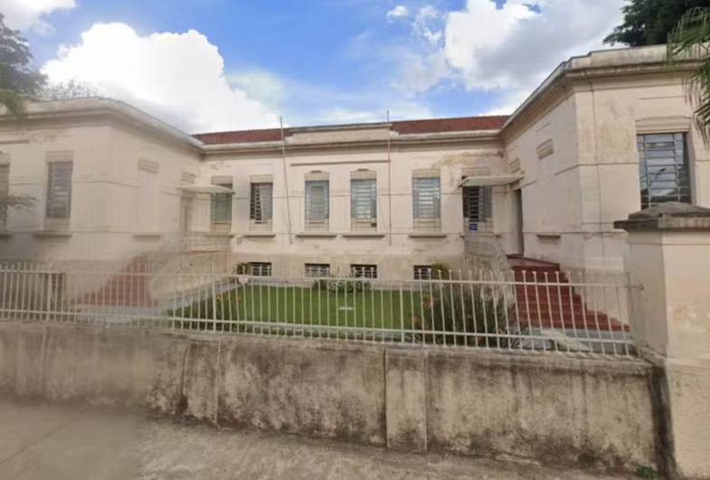 Adolescente é apreendido após entrar com machado em escola e tentar atacar aluna com faca em Itararé