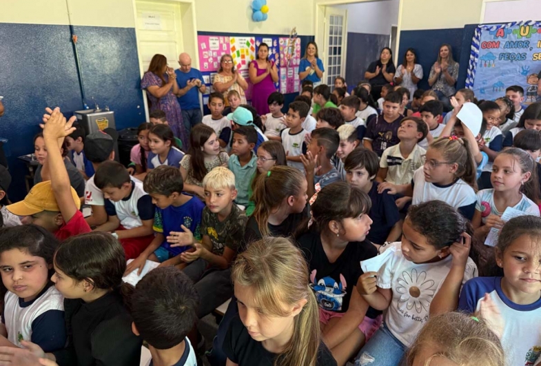 Alunos durante as palestras