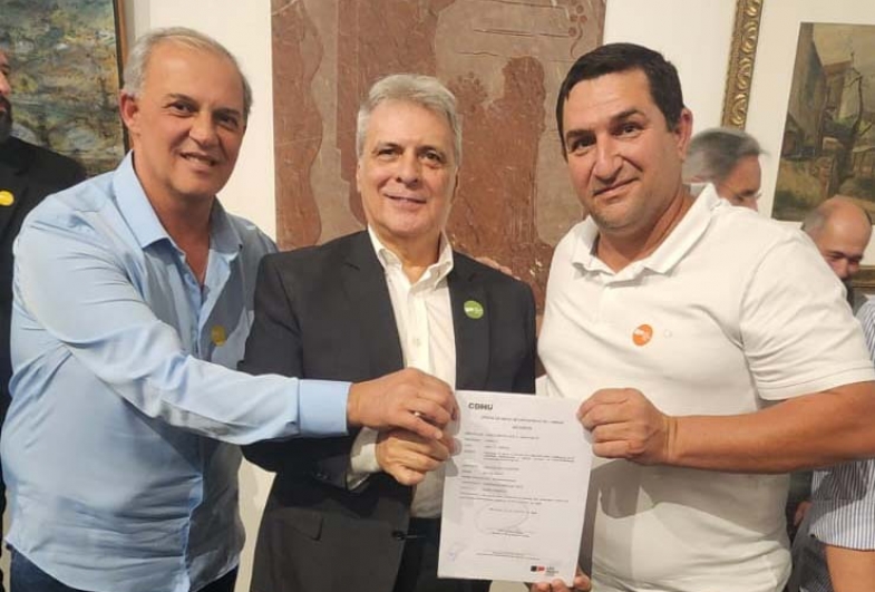 Vereador Nilton Piá, governador de São Paulo Tarcísio de Freitas e prefeito de Itaporanga Fabio Benini