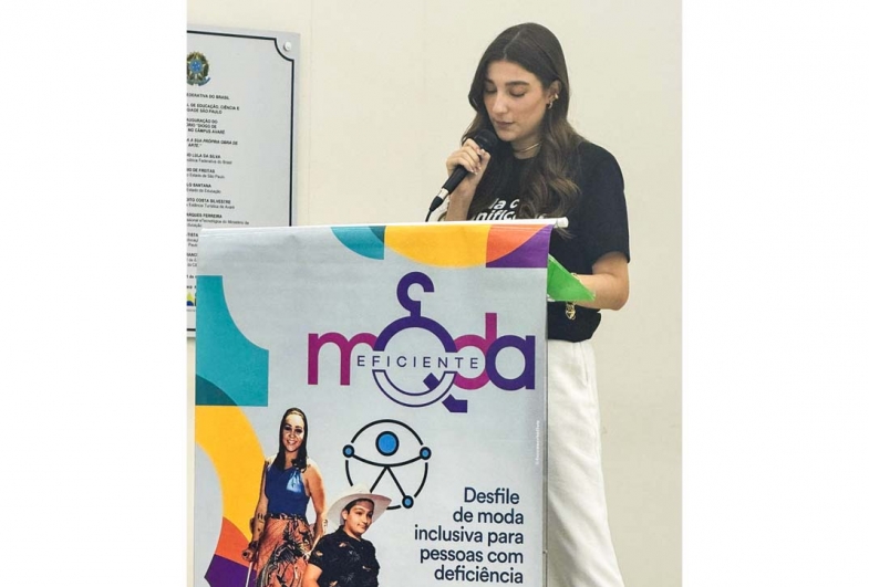Ana Laura Lunelli, estudante de Design de Moda
