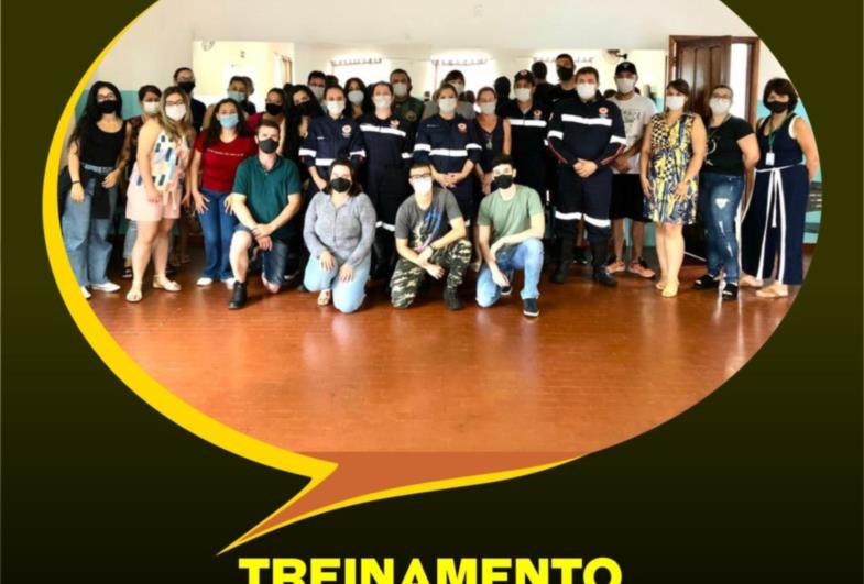 Treinamento envolve 25 funcionários do Espaço Amigo