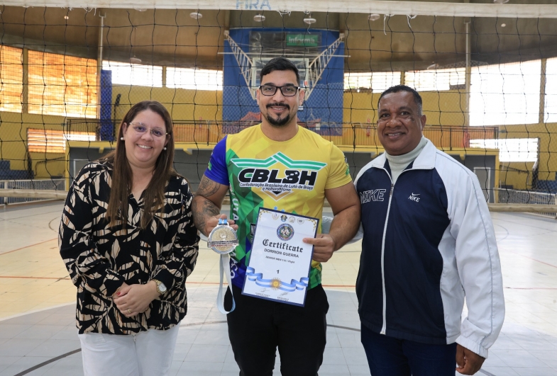 Avareense conquista título de campeão pan-americano de luta de braço na Argentina