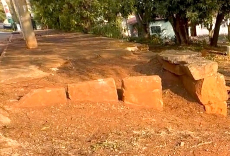 Atual gestão pegou os calçamentos em estado de abandono