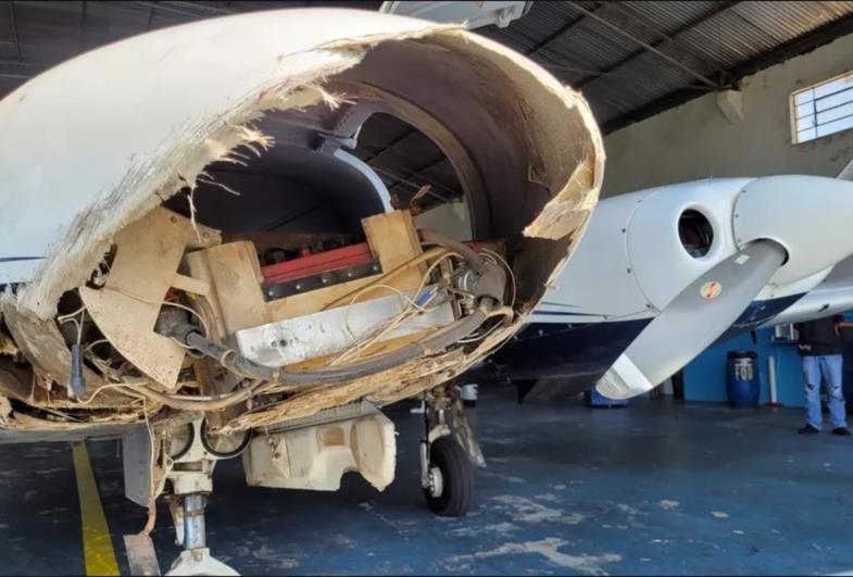Avião de pequeno porte faz pouso de emergência no aeroporto de Paranavaí após trem de pouso não funcionar