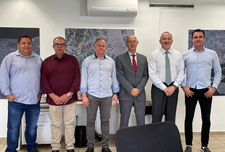 Prefeitos da região participam de reunião no Consulado da Itália