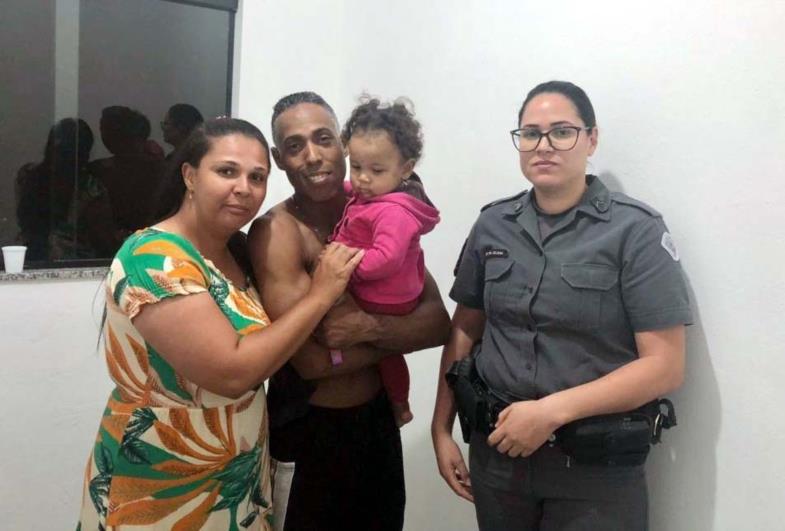 POLÍCIA MILITAR DE AVARÉ SALVA BEBÊ DE 1 ANO QUE ESTAVA ENGASGADA