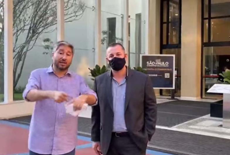 Betinho Veiga e Fernando Cury lutam por Hospital de Campanha 
