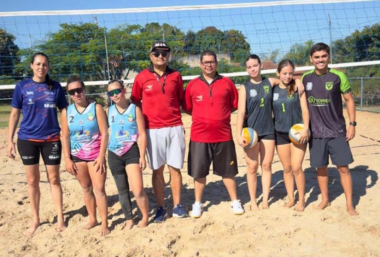 Atletas de Fartura brilham no vôlei de praia em Manduri