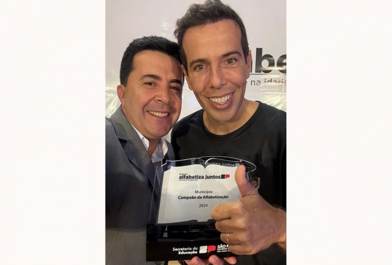 Cristiano com o secretário estadual da Educação Renato Feder