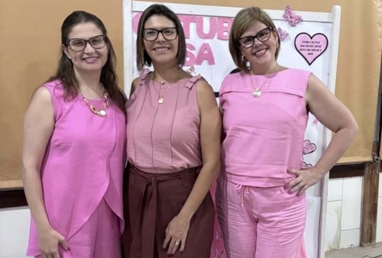 Dra. Amanda Bergamo, secretária da Saúde  Regiane Medeiros e psicóloga Daniela Viana